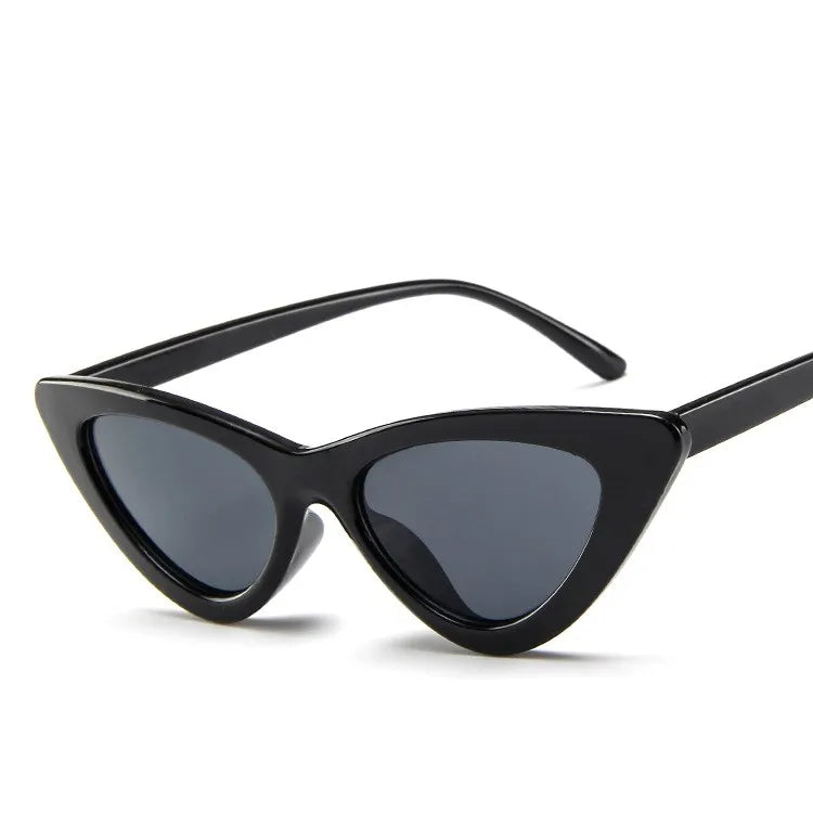 Retro Cat Eye Sunglasses UV 600 High-Protection White Black Metal Hinges Women's Fashion